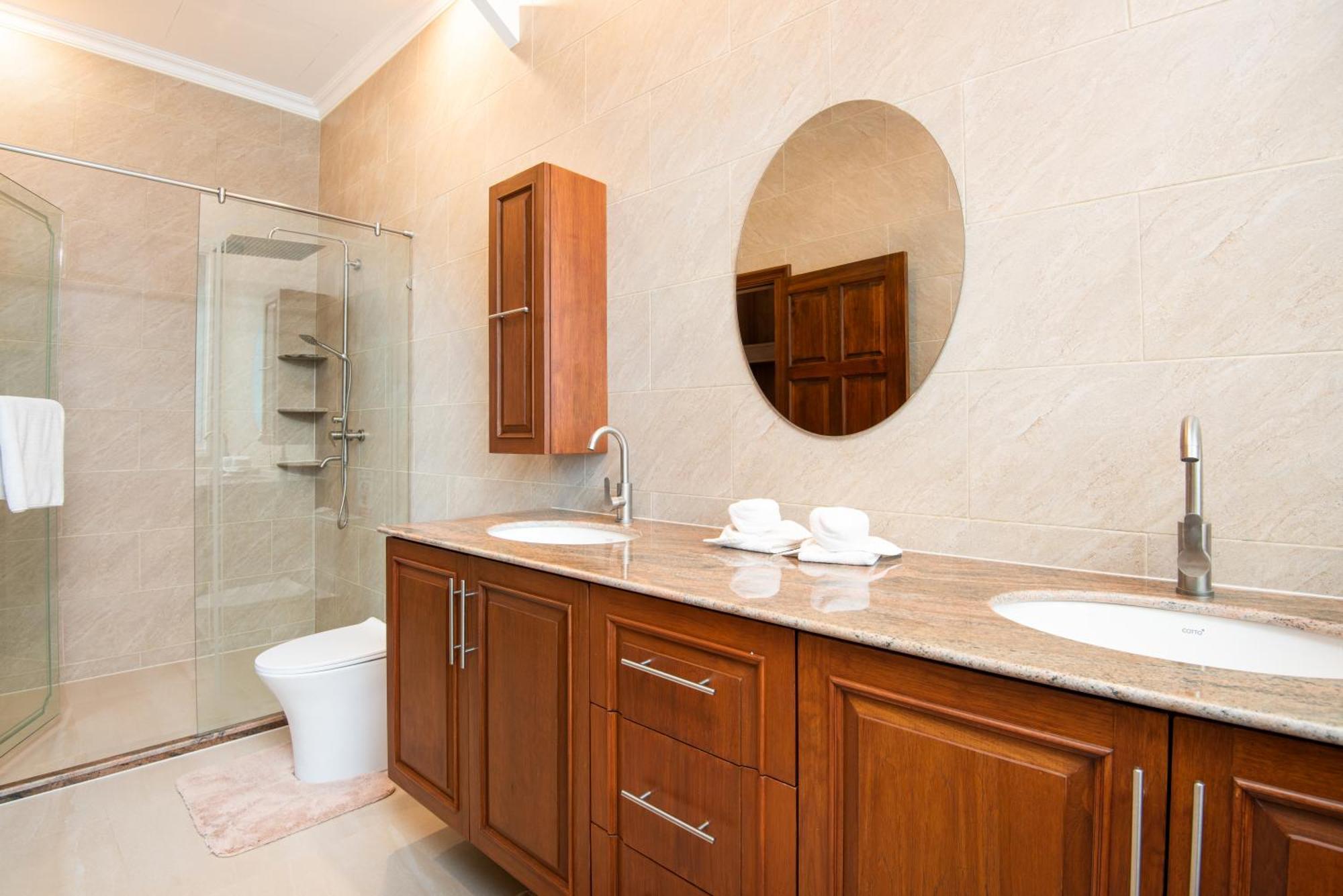 Resor Pratamnak Luxury *